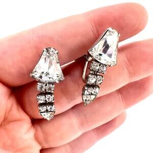 1” Parco Prov Vintage Silver Tone Tapered Glass Rhinestone Screw Back Earrings